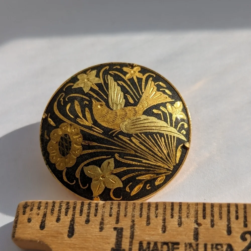 🕊️ Vintage Damascene Pin black and gold birds and floral trombone clasp 1
